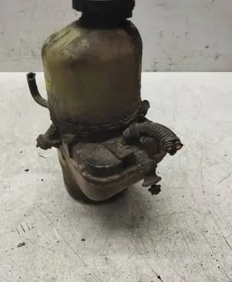 Opel Zafira A Power steering pump 