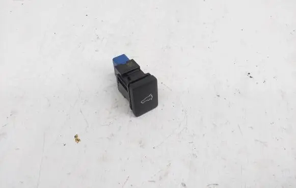 Mitsubishi Outlander Tailgate opening switch 8616A073