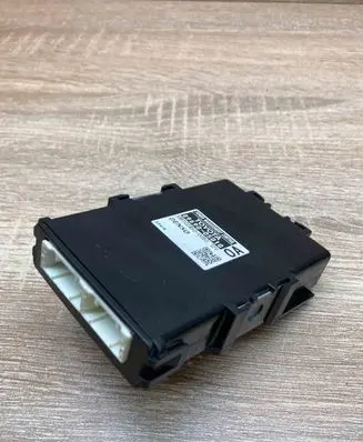 Toyota Avensis T270 Other control units/modules 8969005010 1028500050