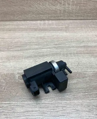 BMW 3 E46 Turbo solenoid valve 2247906