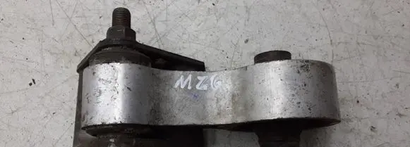 Mazda 6 Engine mount bracket