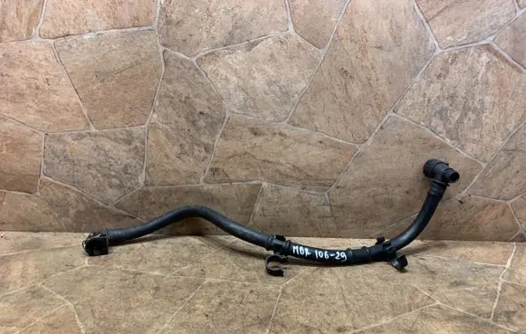 Engine coolant pipe/hose