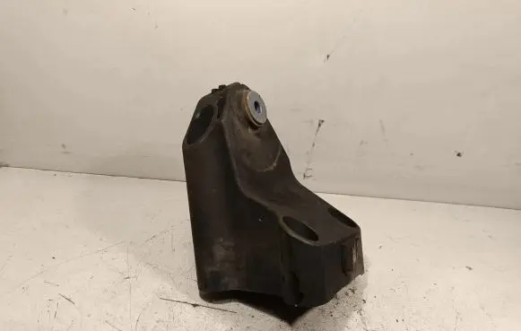 Mercedes-Benz E W213 Engine mount bracket A6542232200