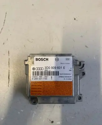 Volkswagen Touareg I Airbag control unit/module 3D0909601E 0285001733
