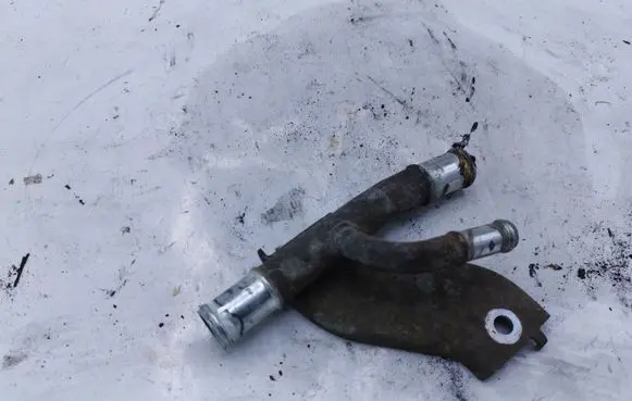 Nissan X-Trail T31 Engine coolant pipe/hose NOCODE