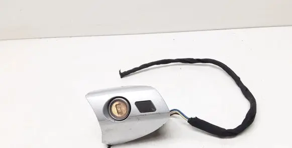 Mercedes-Benz E W212 Front door lock (next to the handle) 