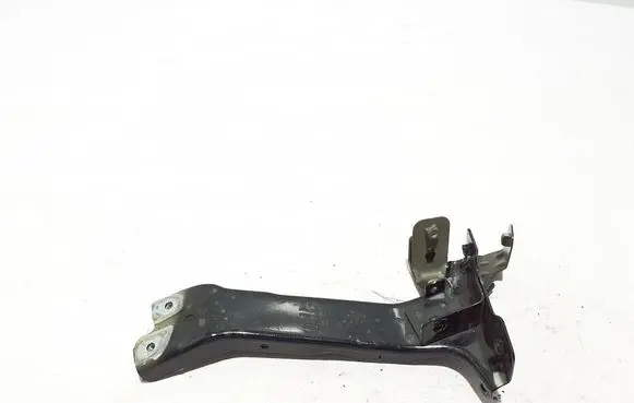 Audi A3 8Y Fender mounting bracket 8Y0821131