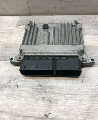 Mercedes-Benz E W211 Engine control unit/module A6461509978 28080027 A0034469040