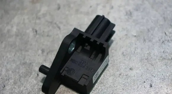 Seat Alhambra (Mk2) Airbag deployment crash/impact sensor 5N0959351B