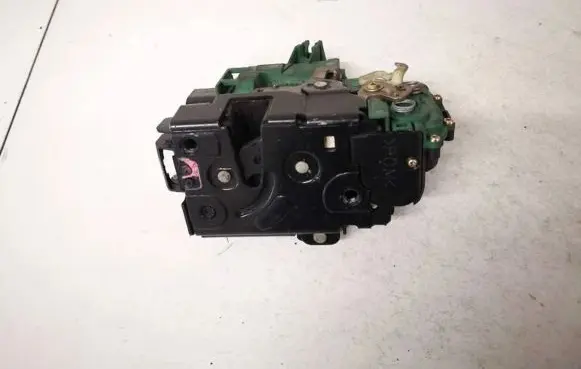 Volkswagen Golf IV Front door lock 3b1837016ad