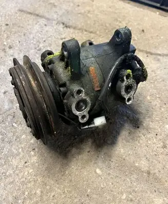Nissan Terrano Air conditioning (A/C) compressor (pump) 926000F001 5060213930 0836123200