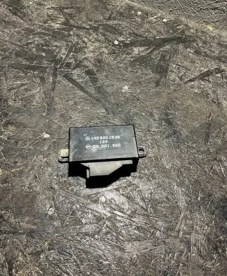 Mercedes-Benz S W140 Seat heating relay 1408201526