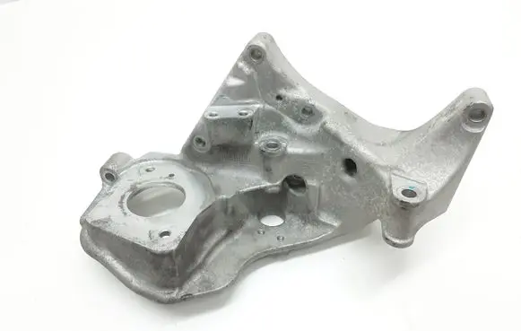Volvo XC60 Generator/alternator bracket 31401103