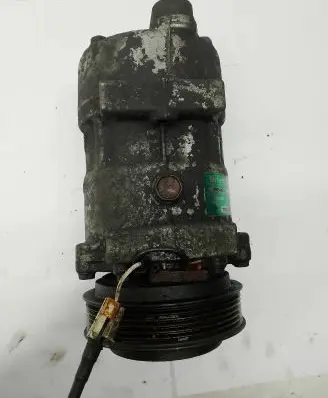 Renault Laguna I Air conditioning (A/C) compressor (pump) 7700111289