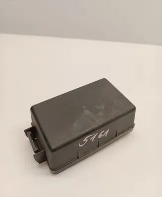 KIA Ceed Fuse box cover 911161H010