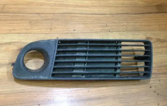 Audi A6 S6 C5 4B Front bumper lower grill 4B0807681J