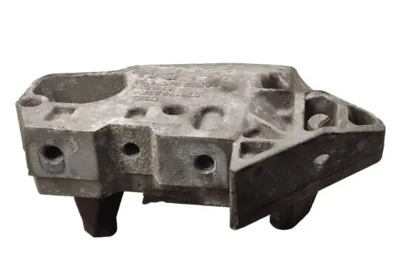 Audi TT TTS Mk2 Engine mounting bracket 06F199207H