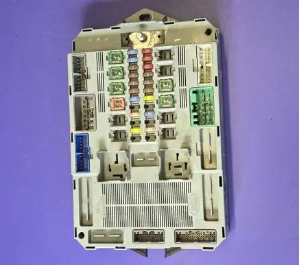 Jaguar XF X250 Fuse box set DX2314D628AG A50044258
