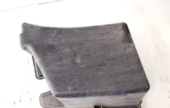 Intake resonator