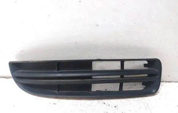 Skoda Superb B5 (3U) Front bumper lower grill 3U0853666