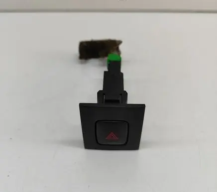 Volvo V70 Hazard light switch 9123685
