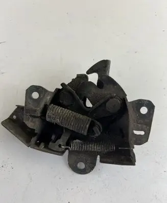 Mitsubishi Pajero Engine bonnet/hood lock/catch