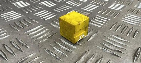 Citroen C4 Cactus Other relay 9673028680