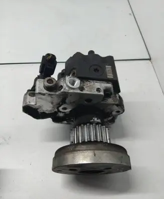Audi A6 S6 C6 4F Fuel injection high pressure pump 0445010090 059130755E