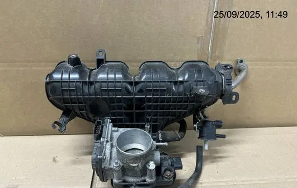 Toyota Prius+ (ZVW40) Intake manifold 2203037060
