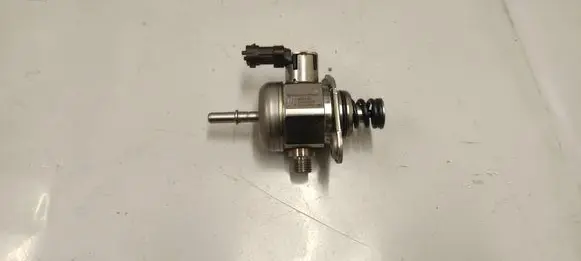 Maserati Grecale Fuel pressure regulator 670050851