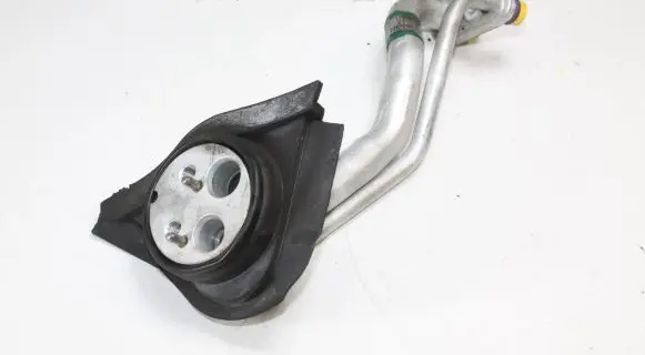 BMW X3 E83 Air conditioning (A/C) pipe/hose 8372196