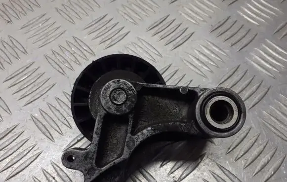 Opel Corsa C Alternator belt tensioner pulley 90531935