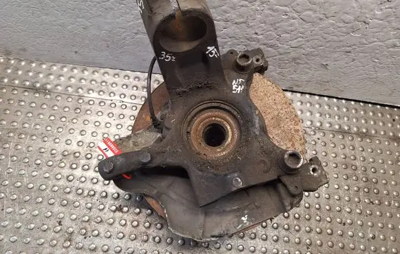 Fiat Ducato Front wheel hub spindle knuckle S25062511