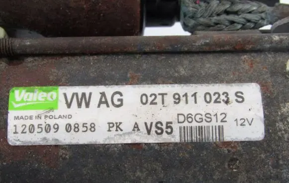 Volkswagen Polo V 6R Starter motor 02T911023S