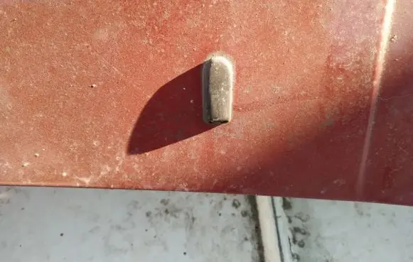 Windshield washer spray nozzle