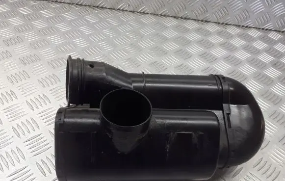 Audi 80 90 S2 B4 Intake resonator 026129951