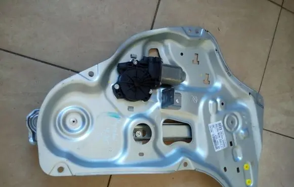 Hyundai ix35 Rear door window regulator with motor 814102Y010 834702Y540 NE70672