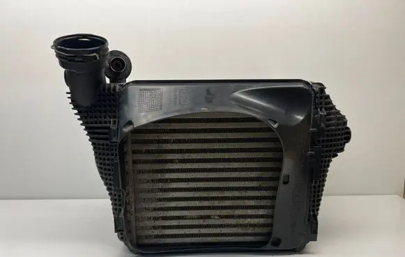 Porsche Macan (95B) Intercooler radiator 95B145804B