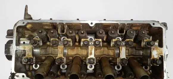 Mitsubishi Carisma Engine head 