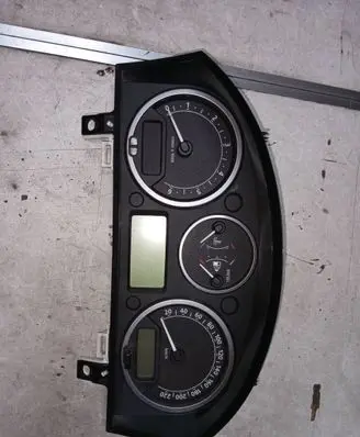 Land Rover Range Rover Sport L320 Speedometer (instrument cluster) YAC500465