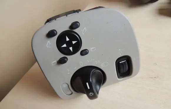Mercedes-Benz C W203 Light switch 2035450404