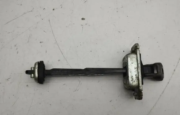 Opel Antara Front door check strap stopper