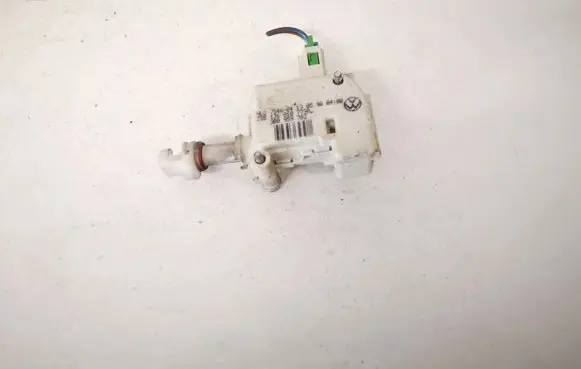 Volkswagen Golf IV Central locking motor 1j6810773a 3b0959782