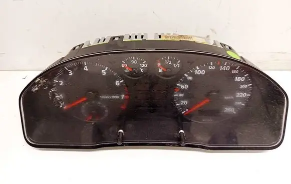 Audi A4 S4 B5 8D Speedometer (instrument cluster) 8d0919034bx