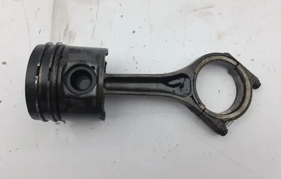Land Rover Range Rover Sport L320 Piston with connecting rod