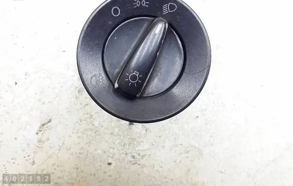 Volkswagen PASSAT Light switch 1C0941531 04052030 01K0358Z