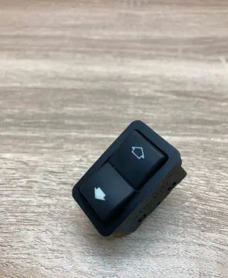 BMW 7 E38 Electric window control switch 8368974