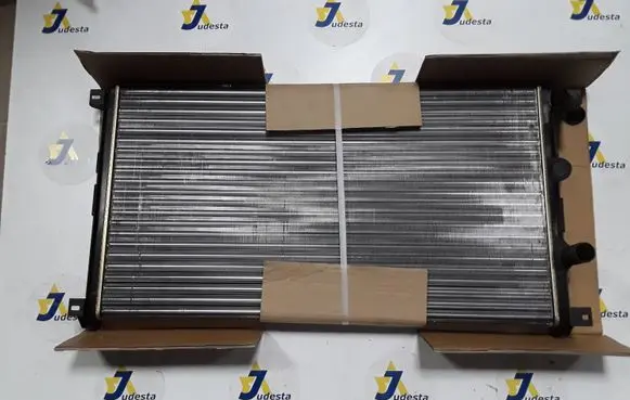 Opel Movano A Coolant radiator BMQ052 350213052003