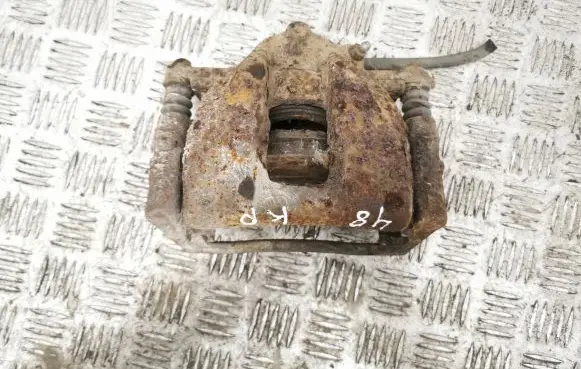 Honda CR-V Front brake caliper