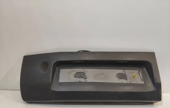 Trunk door license plate light bar